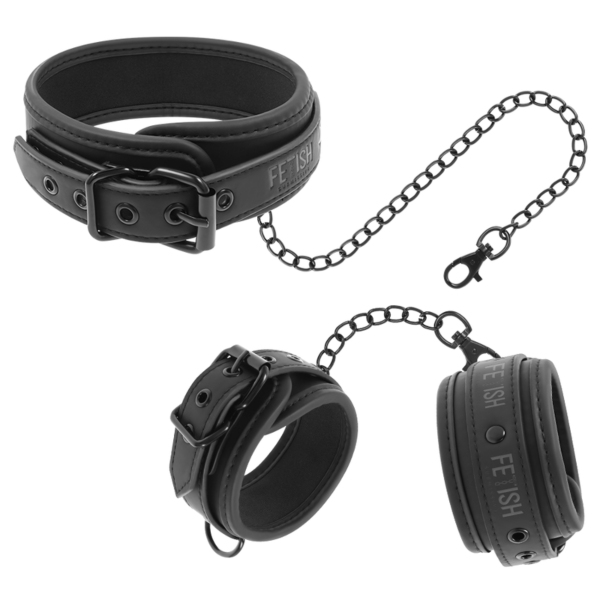 Set di manette e collare Fetish Submissive con barra di immobilizzazione e catene