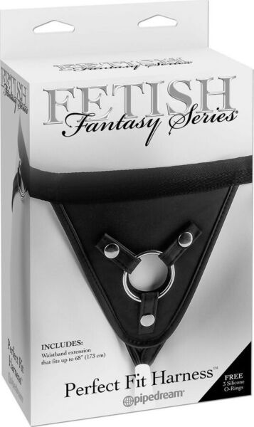Strap-on nero Pipedream Perfect Fit Harness con cinghie regolabili e anello frontale