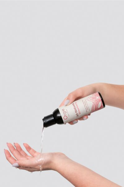 Flacone da 150 ml del gel intimo Orgie All-Natural Strawberry al gusto di fragola