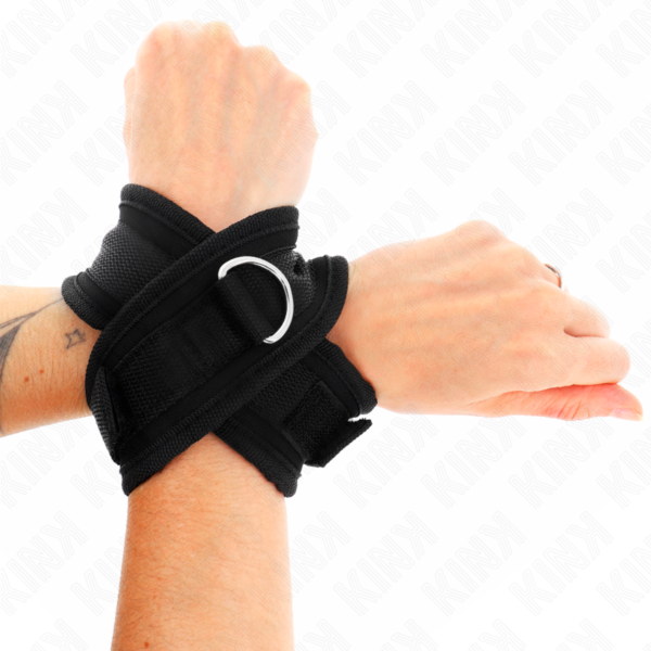 Manette incrociate nere Kink Cross Cuffs
