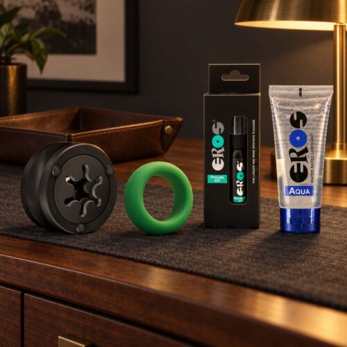 Kit uomo con masturbatore riutilizzabile Fun Factory, anello e spray – scena d'atmosfera (immagine generata con IA)